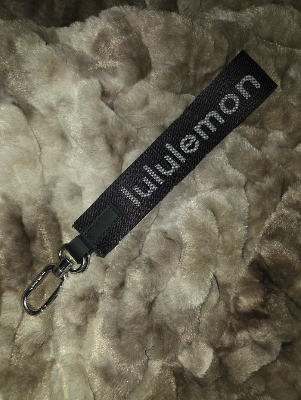 Lululemon Keychain Strap Black/grey
